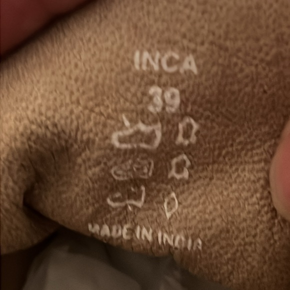 SUNDANCE LAIDBACK LONDON FULLY BEADED LEATHER “INCA” MOCCASINS SIZE 8.5 - Picture 9 of 10